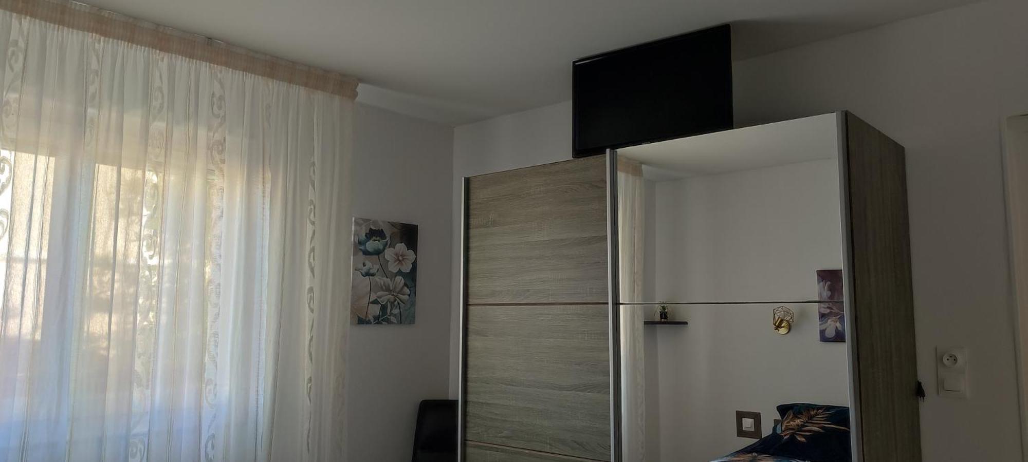 Maison T2 Avec Petit Jardin Dans Impasse Calme Holiday home *