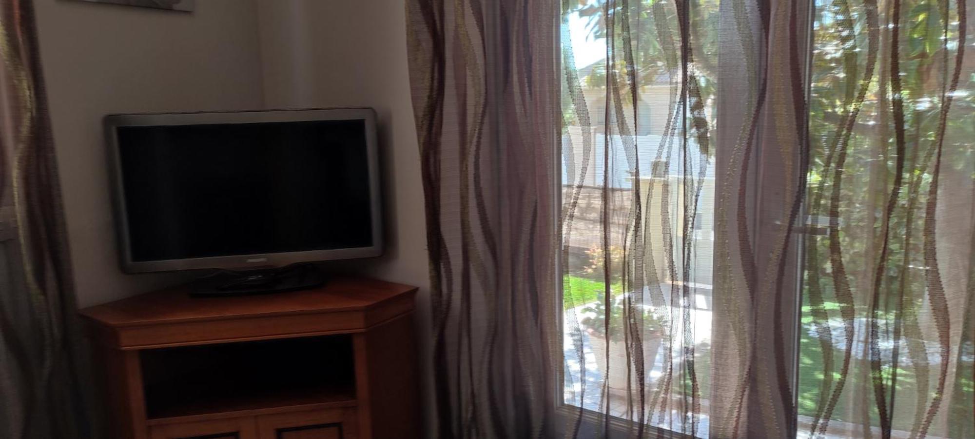 Holiday home Maison T2 Avec Petit Jardin Dans Impasse Calme