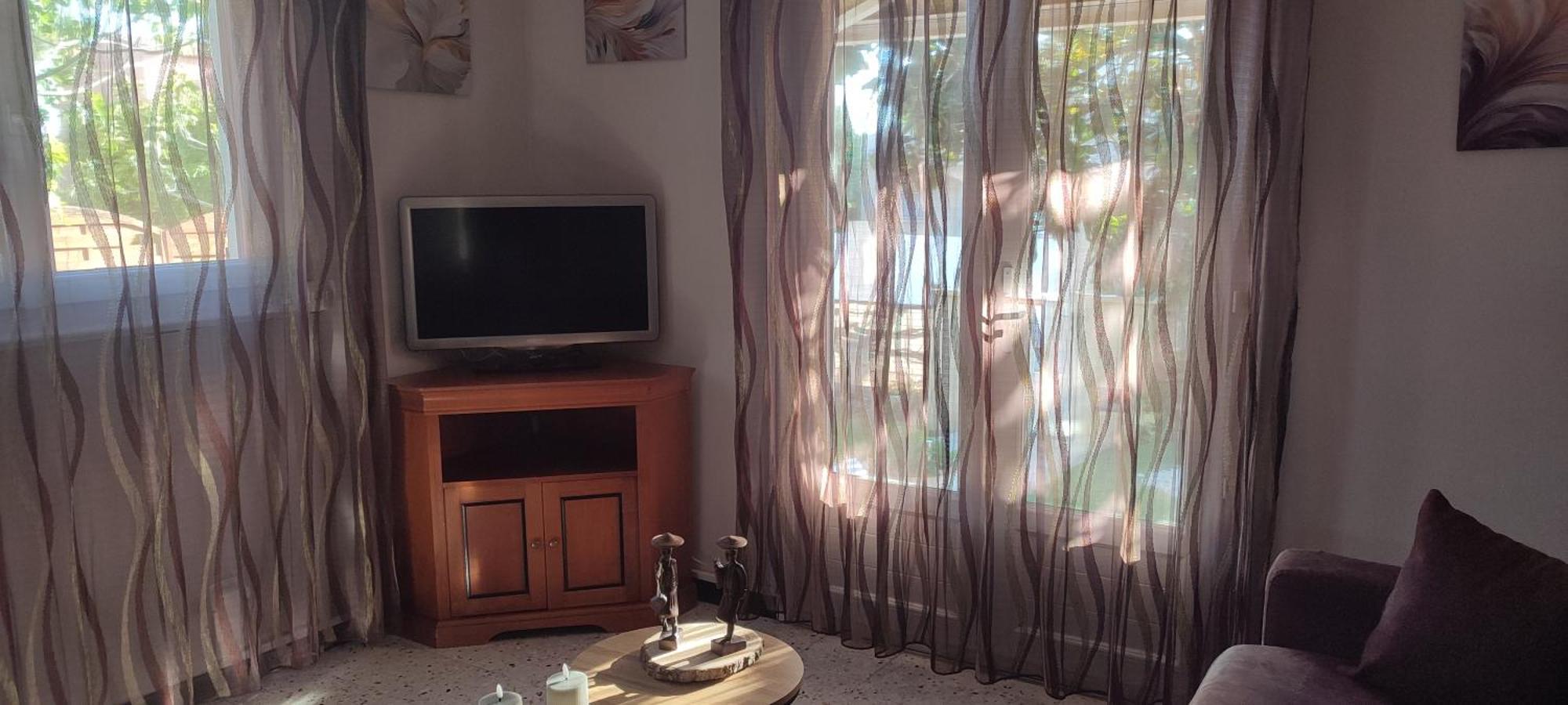 Maison T2 Avec Petit Jardin Dans Impasse Calme Holiday home