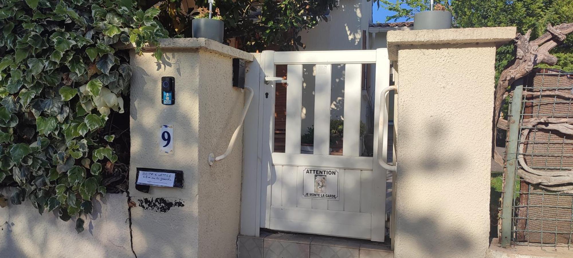 Maison T2 Avec Petit Jardin Dans Impasse Calme Holiday home *